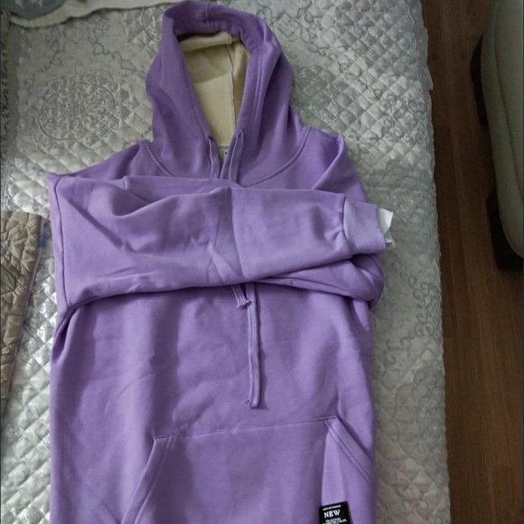 Hoodie Sweater Large - Picture 1 of 3